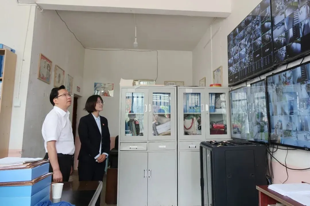 周小兵到茂林中学调研中考考务准备工作-第3张图片-四季读书网 周小兵到茂林中学调研中考考务准备工作-第3张图片-四季读书网