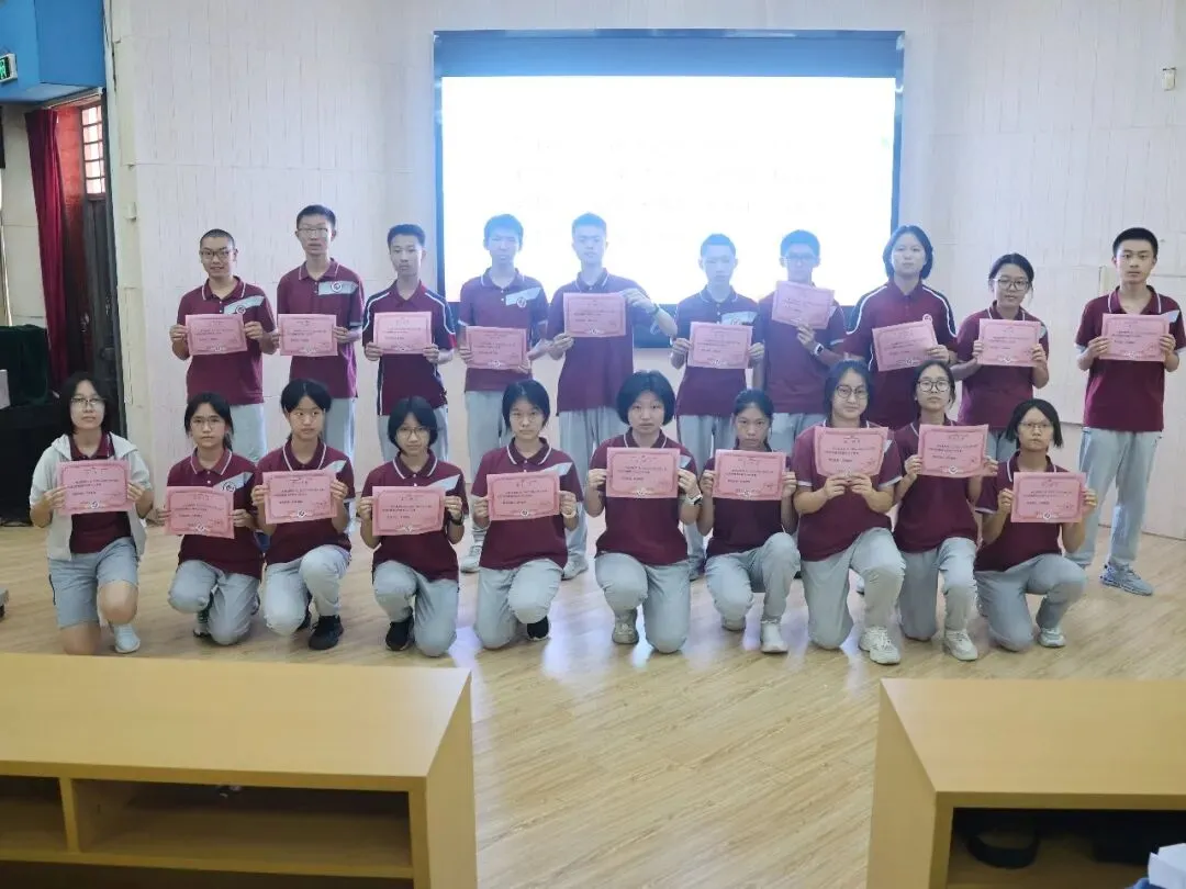 凝心聚力备中考,笃行致远创佳绩——附属实验学校初三二模表彰及备考会顺利召开-第9张图片-四季读书网