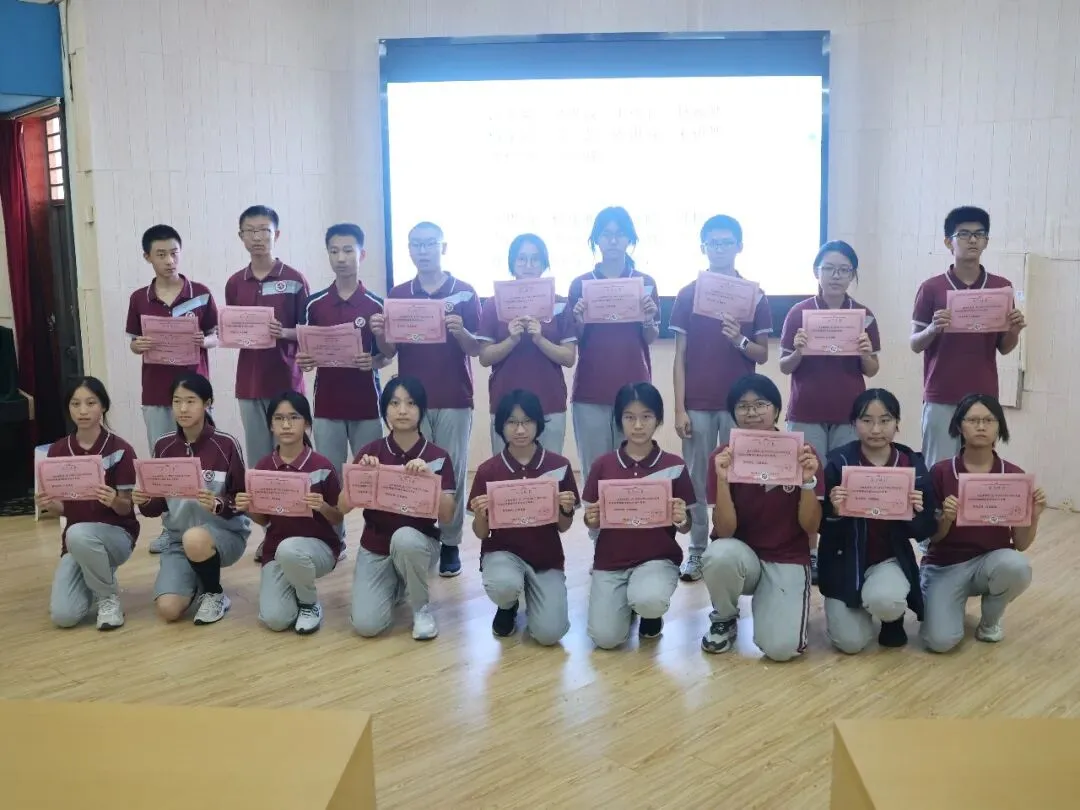 凝心聚力备中考,笃行致远创佳绩——附属实验学校初三二模表彰及备考会顺利召开-第11张图片-四季读书网