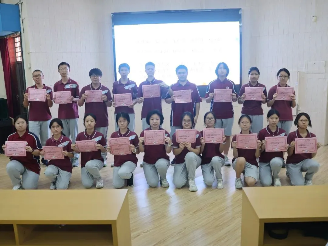 凝心聚力备中考,笃行致远创佳绩——附属实验学校初三二模表彰及备考会顺利召开-第17张图片-四季读书网