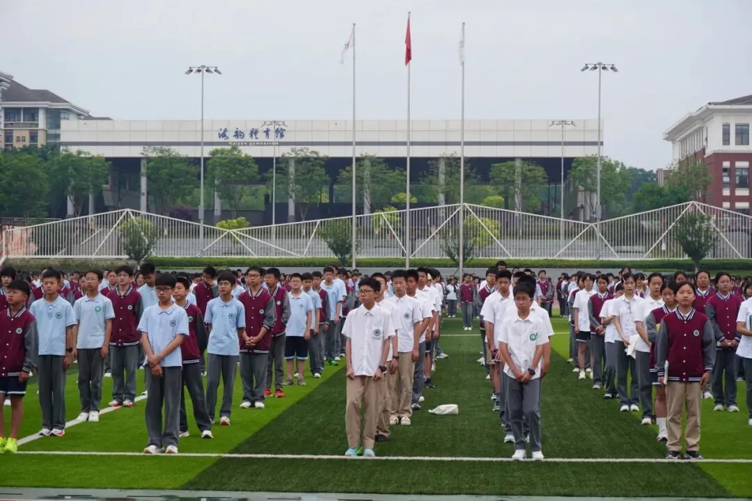 燃青春热血,赴中考新程——资阳育才学校初中部举行中考冲刺主题升旗仪式-第7张图片-四季读书网