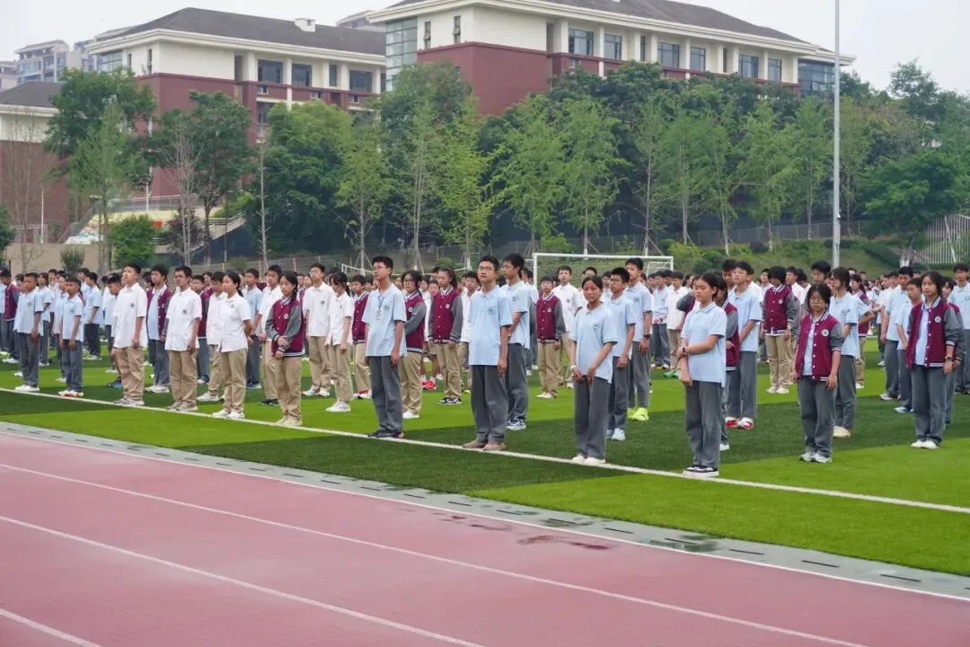 燃青春热血,赴中考新程——资阳育才学校初中部举行中考冲刺主题升旗仪式-第8张图片-四季读书网