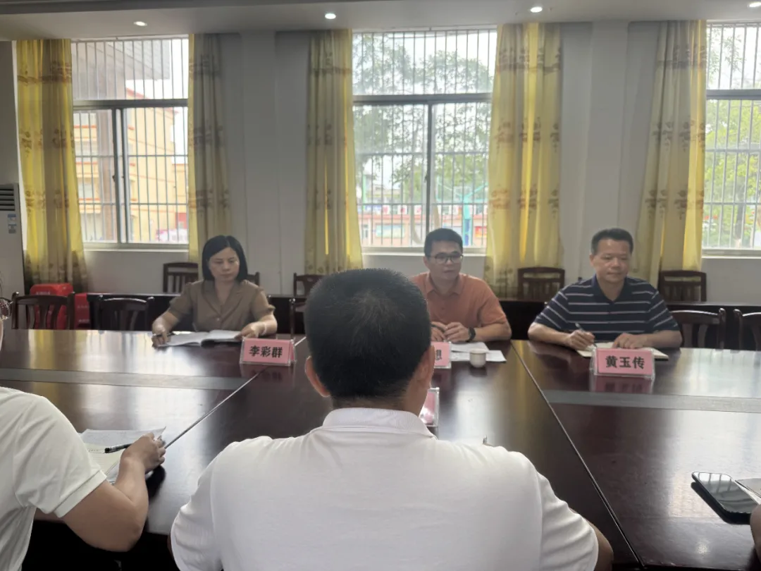 教研下沉入校 精研备战中考||县教师发展中心到石坝中学指导教研活动-第6张图片-四季读书网 教研下沉入校 精研备战中考||县教师发展中心到石坝中学指导教研活动-第6张图片-四季读书网