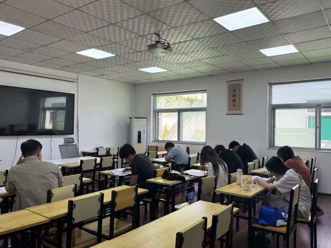 【天子教育】27国考笔试班模拟考试实况-第5张图片-四季读书网