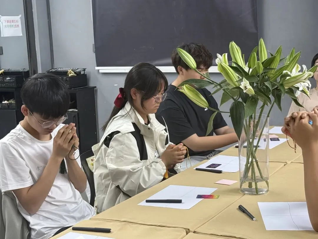 破解情绪压力 护航中考前行 | 龙井市妇联开展中考学子考前心灵解压沙龙 暖心护航考生从容赴考-第8张图片-四季读书网 破解情绪压力 护航中考前行 | 龙井市妇联开展中考学子考前心灵解压沙龙 暖心护航考生从容赴考-第8张图片-四季读书网