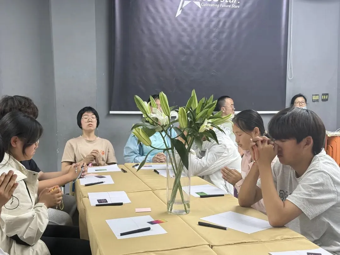 破解情绪压力 护航中考前行 | 龙井市妇联开展中考学子考前心灵解压沙龙 暖心护航考生从容赴考-第9张图片-四季读书网 破解情绪压力 护航中考前行 | 龙井市妇联开展中考学子考前心灵解压沙龙 暖心护航考生从容赴考-第9张图片-四季读书网