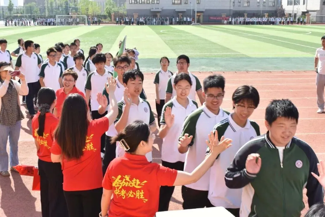星光闪耀 圆梦中考——杏坛中学隆重举行第二届毕业生中考壮行祝福活动-第19张图片-四季读书网