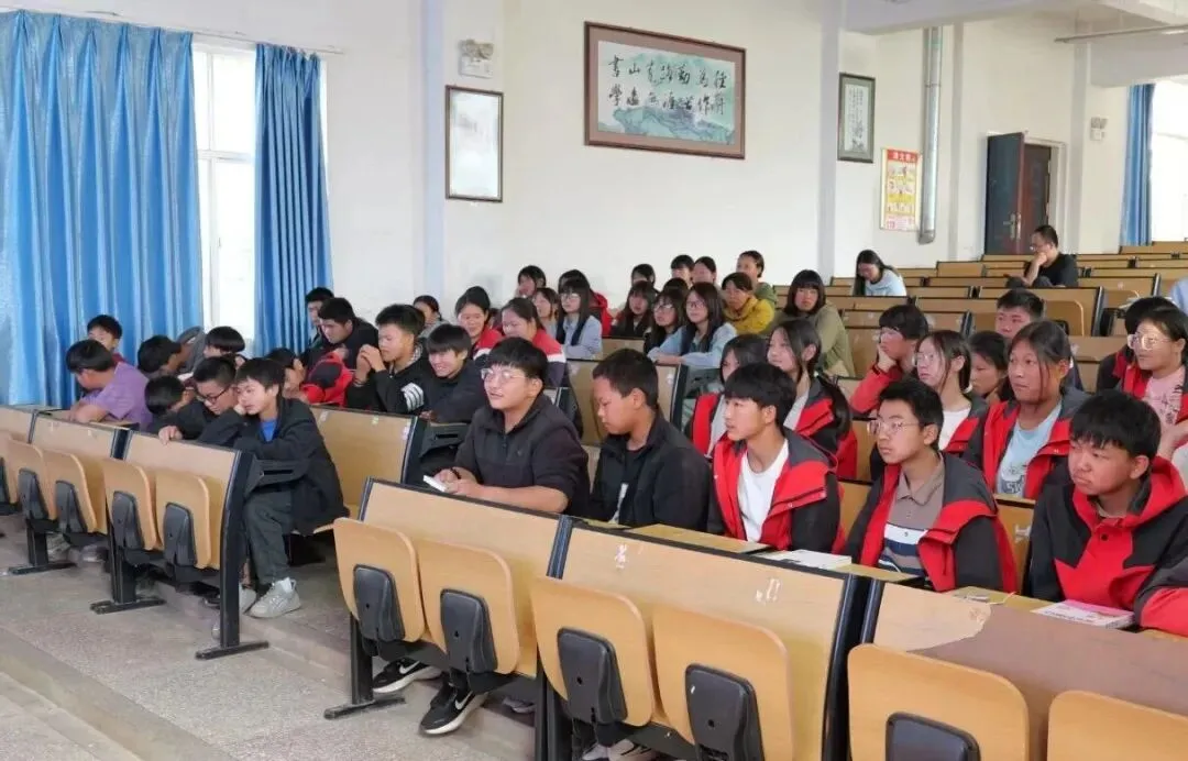 “青伴・护苗” 暖心护航中考——则黑乡“青伴”青年志愿服务队到则黑中学开展初三毕业班心理团辅活动-第4张图片-四季读书网