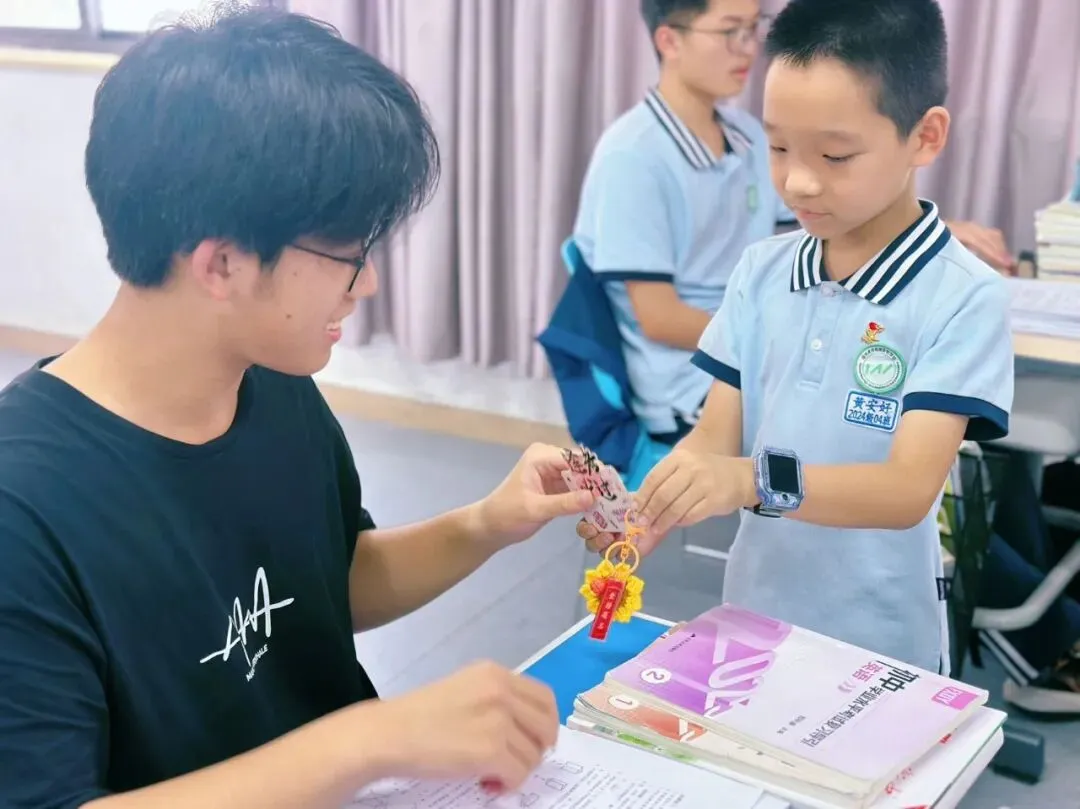 稚心寄祝福 花开助中考——小竹笋中队暖心送祝福活动-第50张图片-四季读书网 稚心寄祝福 花开助中考——小竹笋中队暖心送祝福活动-第50张图片-四季读书网