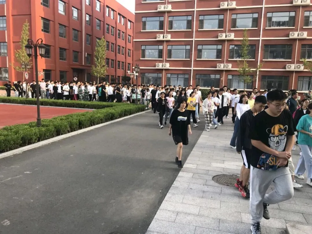 2026年高考山东卷全国ℓ卷语文数学真题-第17张图片-四季读书网