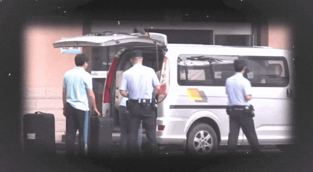 军队特警荷枪实弹押运!揭秘高考试卷的绝密旅程-第5张图片-四季读书网 军队特警荷枪实弹押运!揭秘高考试卷的绝密旅程-第5张图片-四季读书网