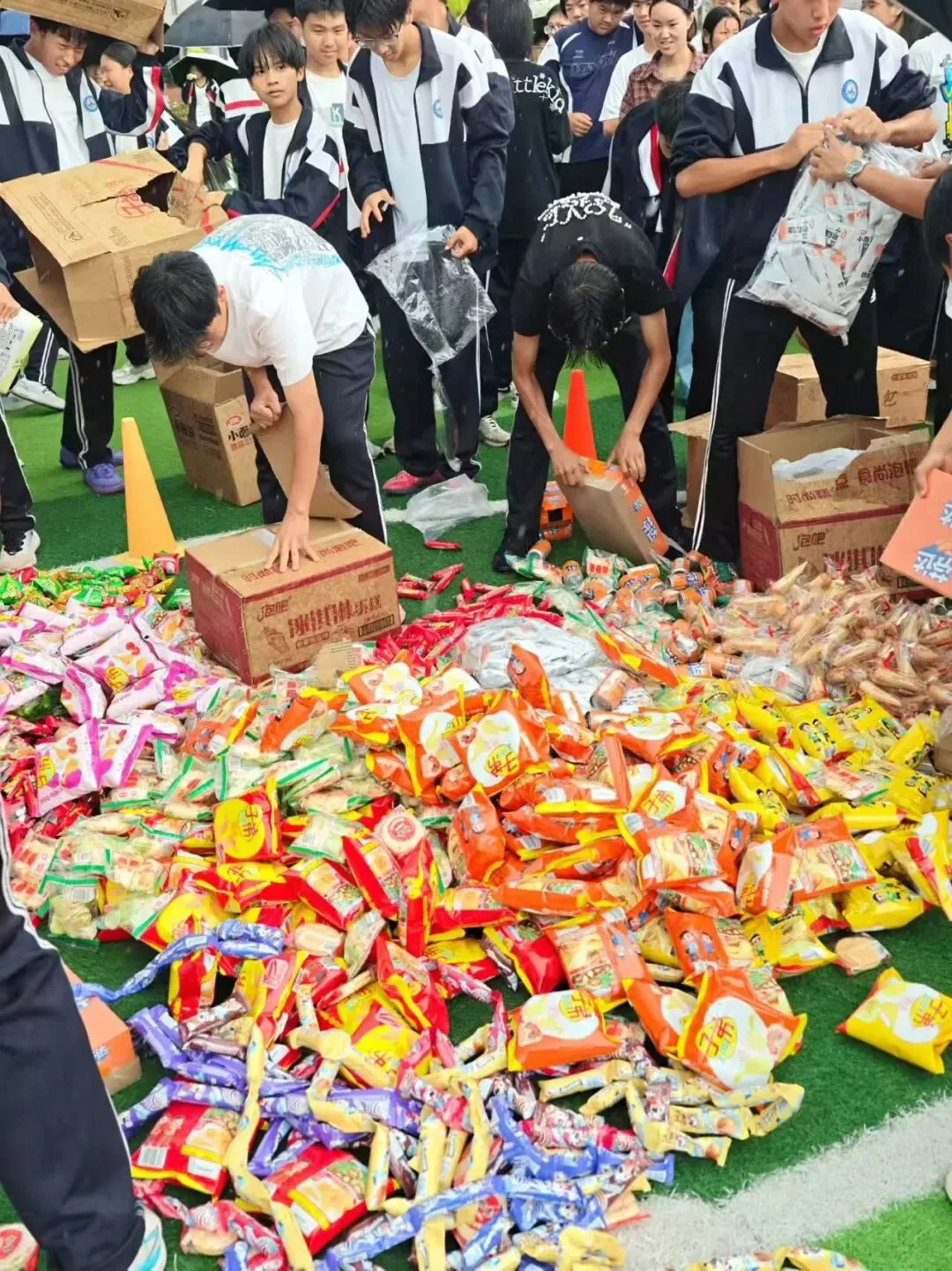 共化同心圆,从容迎中考——牟定县茅阳初级中学开展九年级考前减压系列活动-第9张图片-四季读书网 共化同心圆,从容迎中考——牟定县茅阳初级中学开展九年级考前减压系列活动-第9张图片-四季读书网
