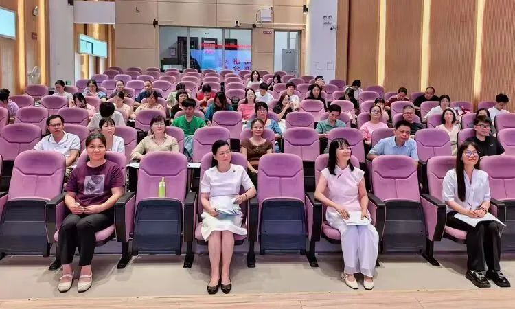 精准研析战二轮 笃行实干向中考——鼎湖区2026年中考语文第二次备考经验交流活动暨肇庆市陈雪芬名师工作室培训-第13张图片-四季读书网