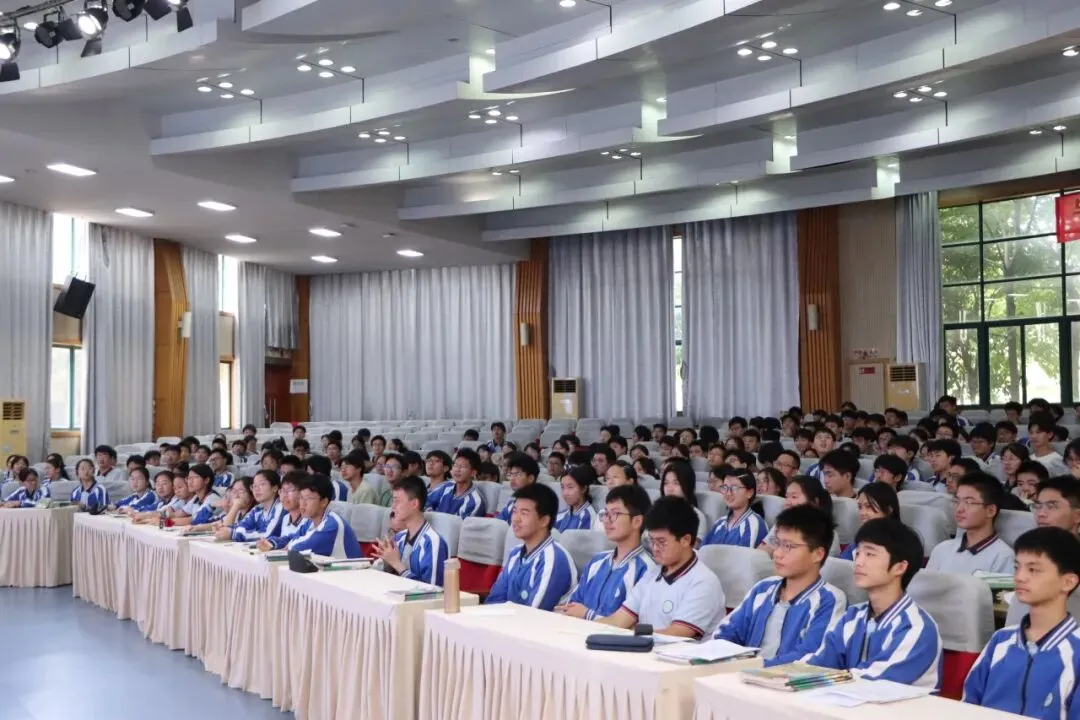 凝心蓄力赴中考,研史法地知章法——新街初中九年级社会专题指导讲座-第25张图片-四季读书网