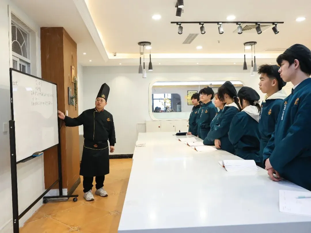 中考临近别焦虑!来上海欧米奇学技能,掌握手艺,轻松就业-第19张图片-四季读书网 中考临近别焦虑!来上海欧米奇学技能,掌握手艺,轻松就业-第19张图片-四季读书网