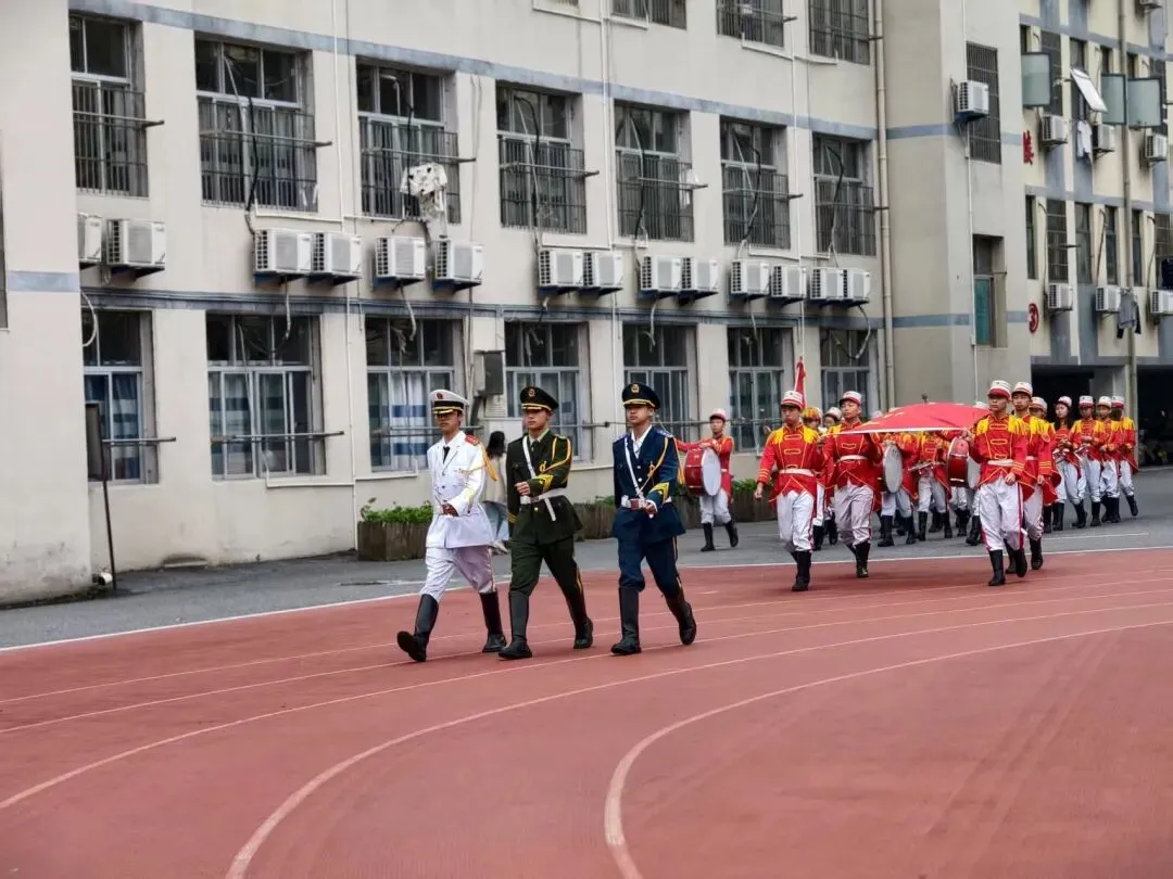 六 月 亮 剑,为 梦 而 战 | 致远初中举行中考壮行主题升旗仪式-第4张图片-四季读书网 六 月 亮 剑,为 梦 而 战 | 致远初中举行中考壮行主题升旗仪式-第4张图片-四季读书网