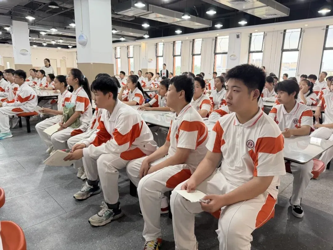 【芯动·德育】认清中考明方向 科学规划启新程——西咸新区泾河第八学校七年级开展认知与学业规划主题班会-第3张图片-四季读书网