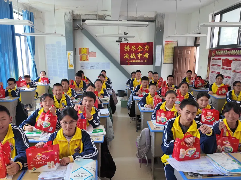 河西乡:暖心护航中考 用心用情守护学子追梦路-第12张图片-四季读书网 河西乡:暖心护航中考 用心用情守护学子追梦路-第12张图片-四季读书网