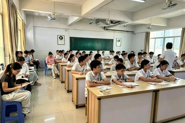 【根脉·赋能】立足专题靶向突破,聚力中考提质增效——2025学年第二学期乐从镇初中物理备考研讨活动在我校顺利举行-第15张图片-四季读书网 【根脉·赋能】立足专题靶向突破,聚力中考提质增效——2025学年第二学期乐从镇初中物理备考研讨活动在我校顺利举行-第15张图片-四季读书网