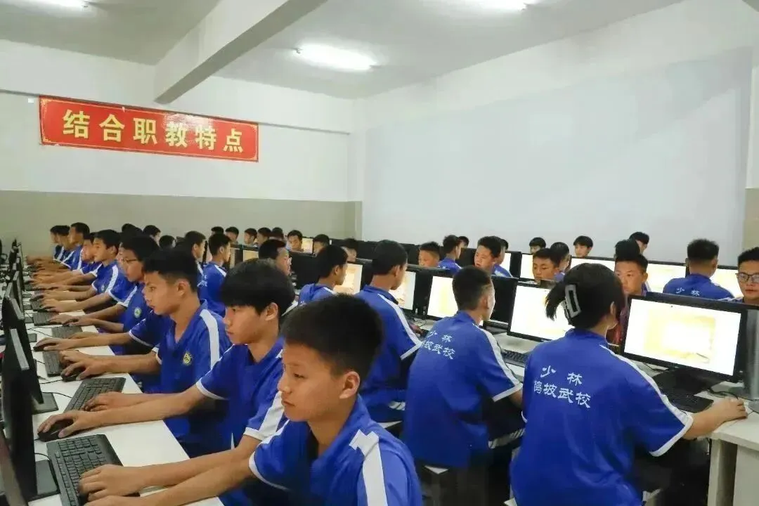 中考后择校关键!初三毕业生注意,这一步直接决定未来!-第24张图片-四季读书网