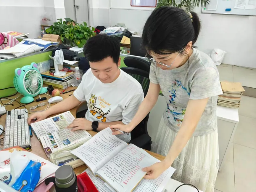 收官冲刺守常规 凝心聚力战中考——黄冈市文昌学校初中部圆满完成2026年春季学期第六次教学常规检查-第21张图片-四季读书网