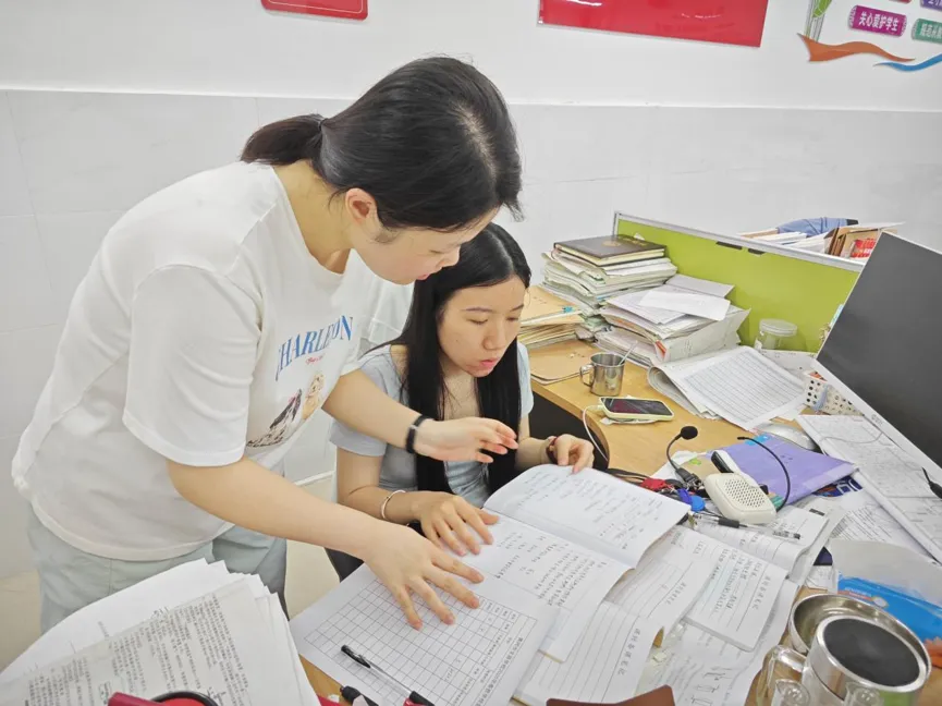 收官冲刺守常规 凝心聚力战中考——黄冈市文昌学校初中部圆满完成2026年春季学期第六次教学常规检查-第27张图片-四季读书网