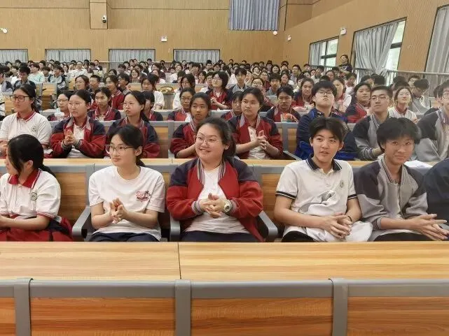 稳住心态 从容应考丨中考心理调适主题活动 【南苑学校教育集团·跃动南中】-第16张图片-四季读书网
