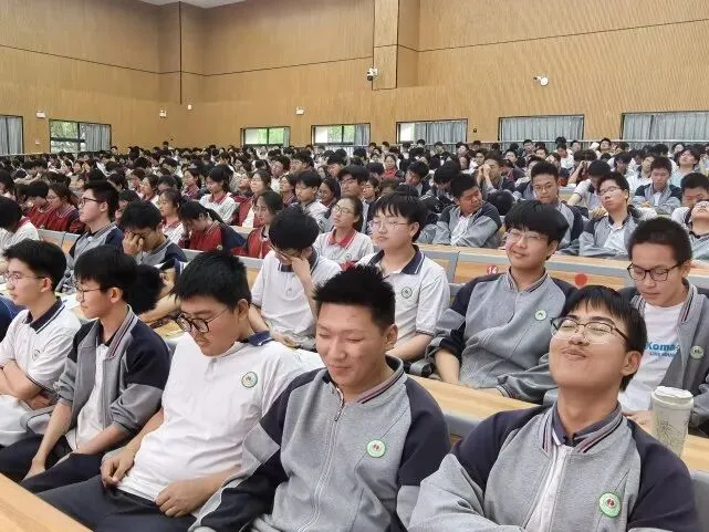 稳住心态 从容应考丨中考心理调适主题活动 【南苑学校教育集团·跃动南中】-第19张图片-四季读书网