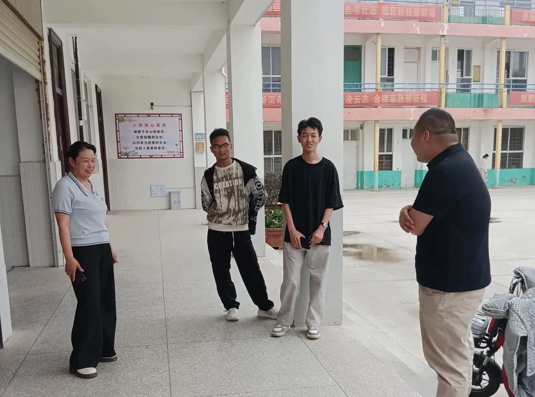 薪火传经验 蓄力战中考——唐庄中学优秀学子返校开展备考经验分享会-第3张图片-四季读书网 薪火传经验 蓄力战中考——唐庄中学优秀学子返校开展备考经验分享会-第3张图片-四季读书网