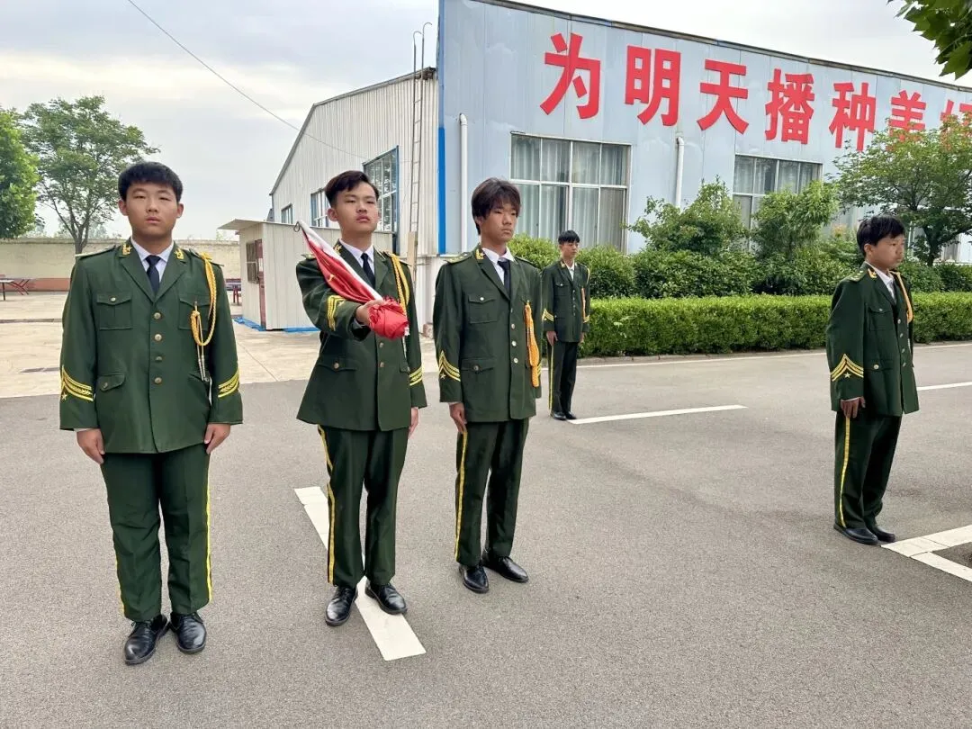 向阳生花 赢在盛夏 全力以赴 决胜中考——未名中学第十五周升旗仪式-第4张图片-四季读书网
