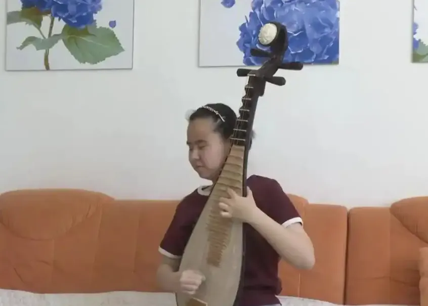 2024年高考:内蒙古第一位使用盲文试卷参加高考的视障女孩被中央音乐学院录取-第5张图片-四季读书网 2024年高考:内蒙古第一位使用盲文试卷参加高考的视障女孩被中央音乐学院录取-第5张图片-四季读书网