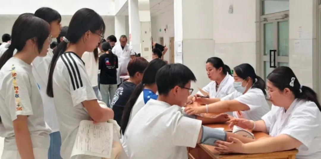 三团医院:周末暖心体检为中考学子健康保驾护航-第3张图片-四季读书网 三团医院:周末暖心体检为中考学子健康保驾护航-第3张图片-四季读书网