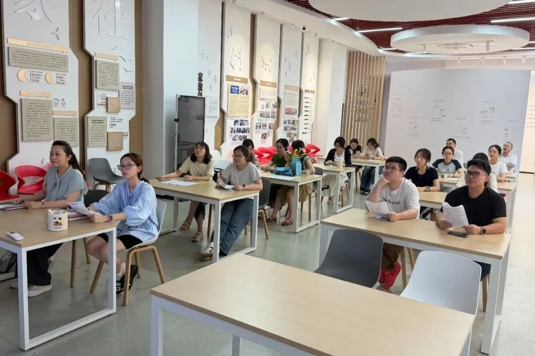 君峰·力行|聚焦新中考 研读模卷题 共研备考策——我校各教研组开展模拟卷共读研讨活动-第15张图片-四季读书网 君峰·力行|聚焦新中考 研读模卷题 共研备考策——我校各教研组开展模拟卷共读研讨活动-第15张图片-四季读书网