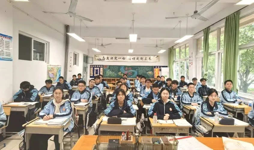 孩子中考分数“不上不下”?宁波这所学校,刚好接得住!-第3张图片-四季读书网 孩子中考分数“不上不下”?宁波这所学校,刚好接得住!-第3张图片-四季读书网
