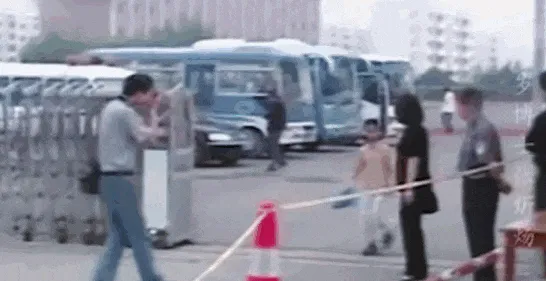 比运钞车还狠!押运高考试卷为什么要配步枪?真相让人后怕-第10张图片-四季读书网 比运钞车还狠!押运高考试卷为什么要配步枪?真相让人后怕-第10张图片-四季读书网