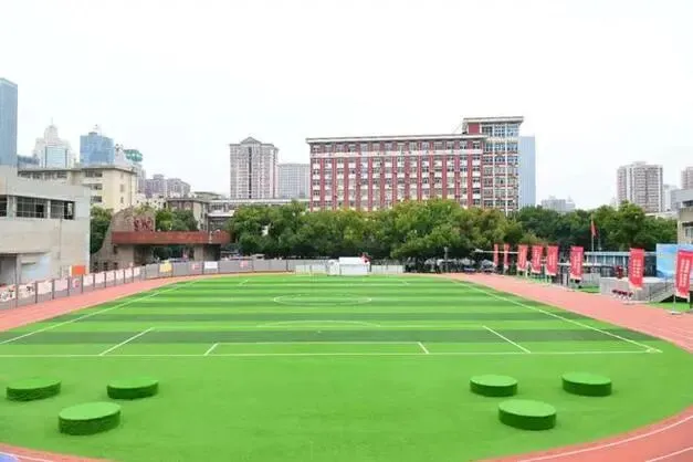 以记忆为灯,照见前行之路——中考“金色记忆,前行的光”主题作文模拟题讲评指导-第1张图片-四季读书网 以记忆为灯,照见前行之路——中考“金色记忆,前行的光”主题作文模拟题讲评指导-第1张图片-四季读书网