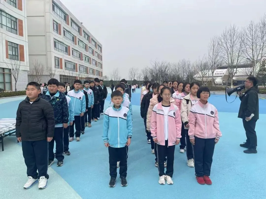 中考倒计时4天|蓄力收官时,逐梦绽锋芒——2023级4班风采展示-第48张图片-四季读书网 中考倒计时4天|蓄力收官时,逐梦绽锋芒——2023级4班风采展示-第48张图片-四季读书网