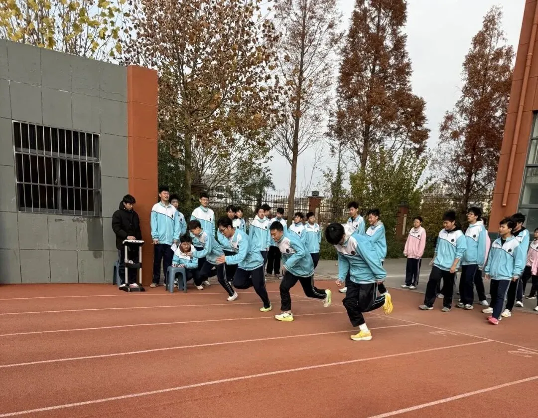 中考倒计时4天|蓄力收官时,逐梦绽锋芒——2023级4班风采展示-第59张图片-四季读书网 中考倒计时4天|蓄力收官时,逐梦绽锋芒——2023级4班风采展示-第59张图片-四季读书网