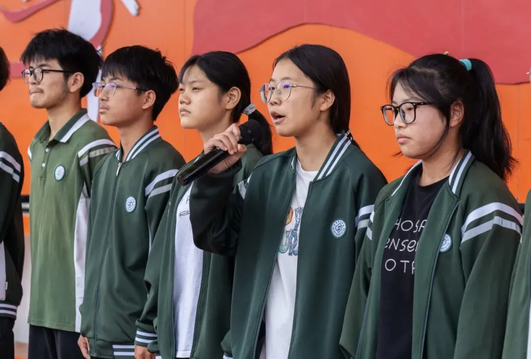 少年当自强,中考绽锋芒——淮南中山学校举行励志主题升旗仪式-第25张图片-四季读书网 少年当自强,中考绽锋芒——淮南中山学校举行励志主题升旗仪式-第25张图片-四季读书网