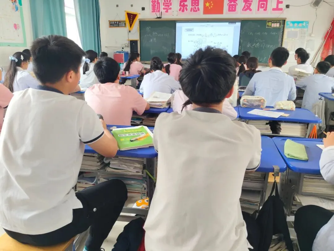 【校园快讯】精准把脉明方向 高效提质赢中考-第9张图片-四季读书网 【校园快讯】精准把脉明方向 高效提质赢中考-第9张图片-四季读书网