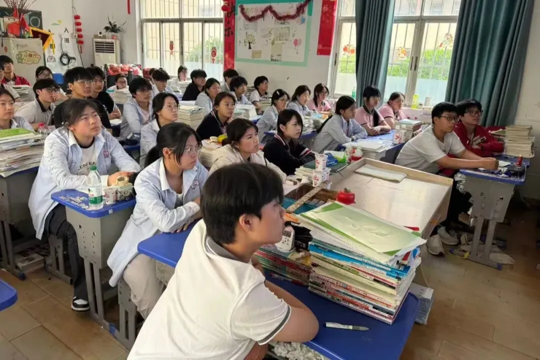 【校园快讯】精准把脉明方向 高效提质赢中考-第18张图片-四季读书网 【校园快讯】精准把脉明方向 高效提质赢中考-第18张图片-四季读书网