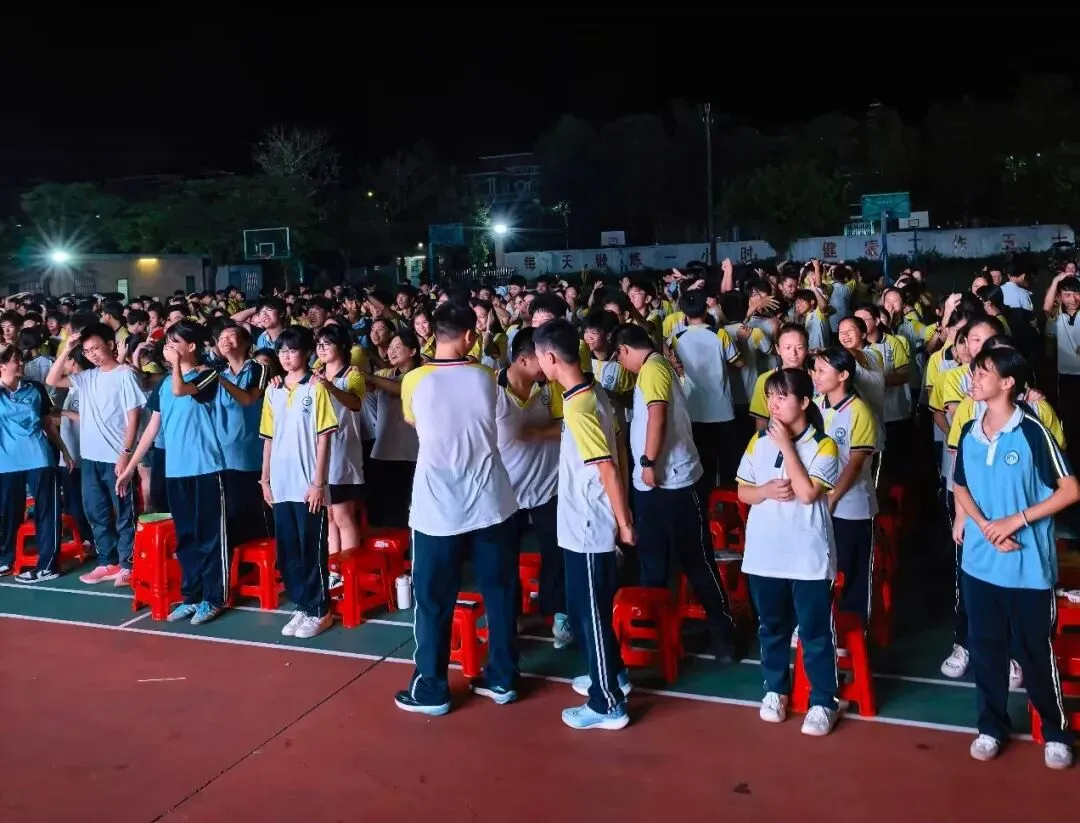 为心赋能,轻松赴考——九年级中考减压赋能心理团辅活动-第13张图片-四季读书网 为心赋能,轻松赴考——九年级中考减压赋能心理团辅活动-第13张图片-四季读书网
