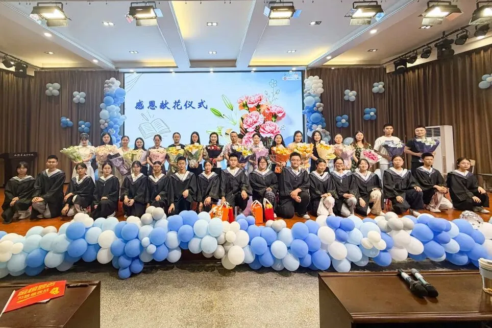 【毕业季】盛夏谢韶华,逐梦战中考-第8张图片-四季读书网 【毕业季】盛夏谢韶华,逐梦战中考-第8张图片-四季读书网