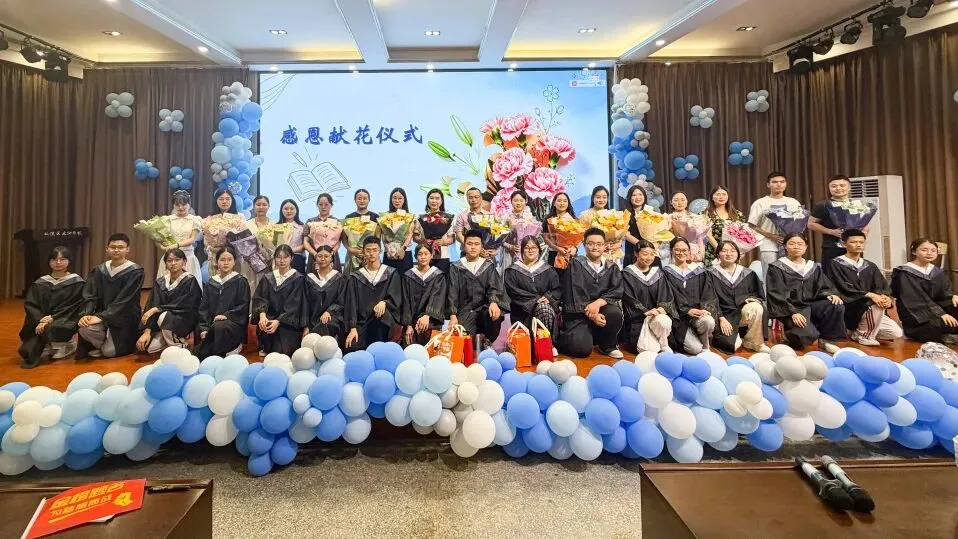 【毕业季】盛夏谢韶华,逐梦战中考-第32张图片-四季读书网 【毕业季】盛夏谢韶华,逐梦战中考-第32张图片-四季读书网
