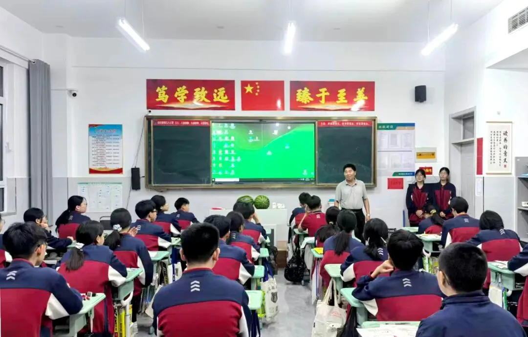 逐梦中考 | 愿衡立学子前 “橙” 似锦-第12张图片-四季读书网