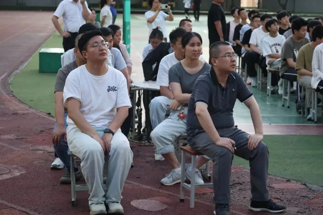 以万全准备,赴中考之约|我校开展中考考前专题讲座,助力龙门学子决胜!-第23张图片-四季读书网 以万全准备,赴中考之约|我校开展中考考前专题讲座,助力龙门学子决胜!-第23张图片-四季读书网