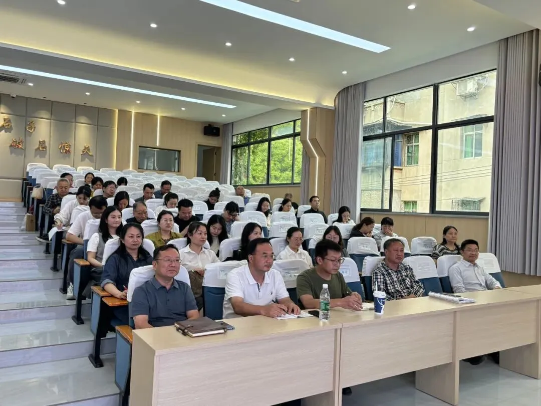 精准把脉明方向,深耕细研迎中考-第7张图片-四季读书网 精准把脉明方向,深耕细研迎中考-第7张图片-四季读书网