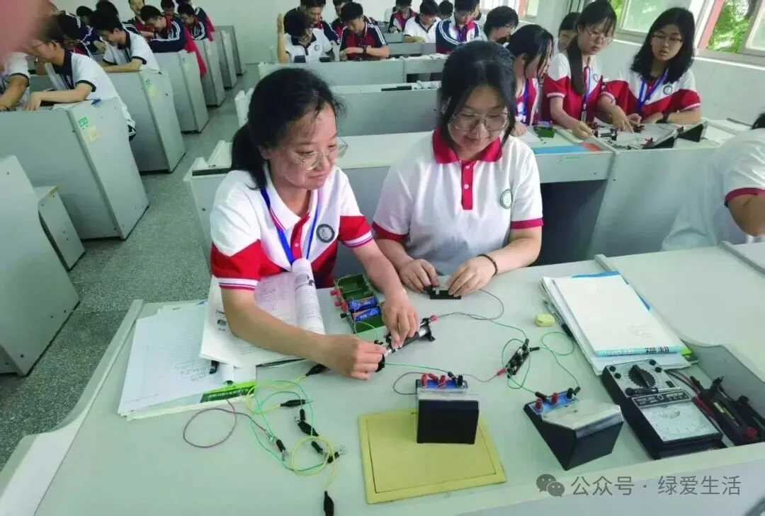 【盐城中考志愿】市区19所高中招生简章汇总-第130张图片-四季读书网 【盐城中考志愿】市区19所高中招生简章汇总-第130张图片-四季读书网