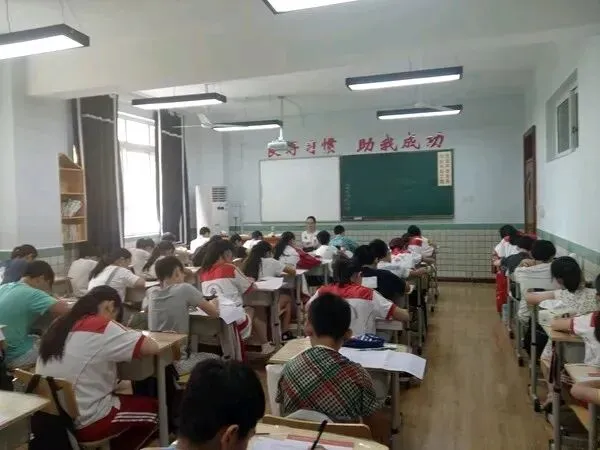 2026年中考在即:给考生、给家长的10条建议-第5张图片-四季读书网 2026年中考在即:给考生、给家长的10条建议-第5张图片-四季读书网