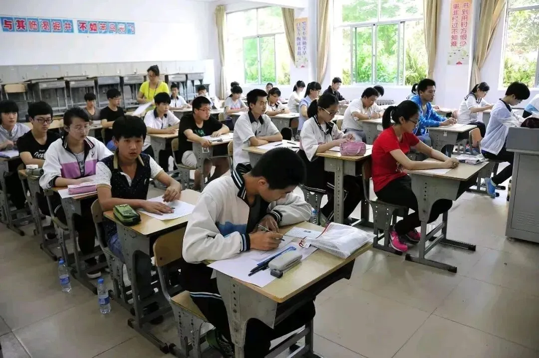 2026年中考在即:给考生、给家长的10条建议-第9张图片-四季读书网 2026年中考在即:给考生、给家长的10条建议-第9张图片-四季读书网